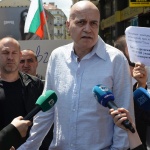 Звездата на Слави може да залезе преди да е изгряла