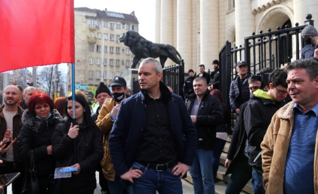 До месец съдът ще излезе с решение по искането на