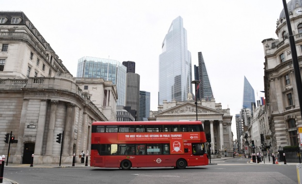 В допълнение към действащите в момента мерки срещу коронавируса от