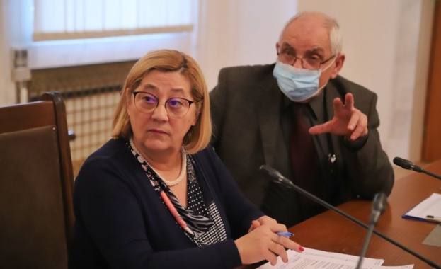 Близо 14 000 заявления за гласуване в чужбина са подадени до момента в ЦИК Близо 14 000 заявления за гласуване в чужбина са подадени до момента в ЦИК