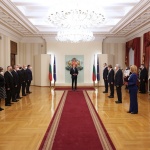 Държавният глава: Наш дълг е да ценим и отличаваме авторитетите