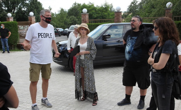 Филмът тръгва по кината тази пролет Много забавление и едни