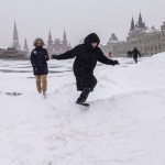 Люта зима в Москва, температурите паднаха до минус 30 по Целзий
