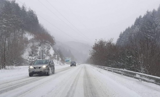 Проходът Предел вече е отворен за движение и за камиони