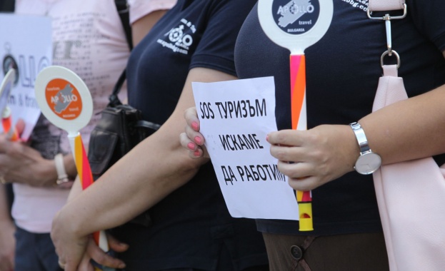 Масови оставки в Асоциацията на българските туроператори 