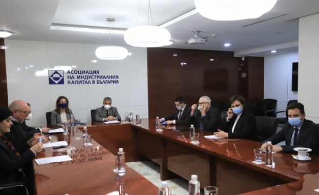 Председателят на БСП Корнелия Нинова проведе среща с Асоциацията на