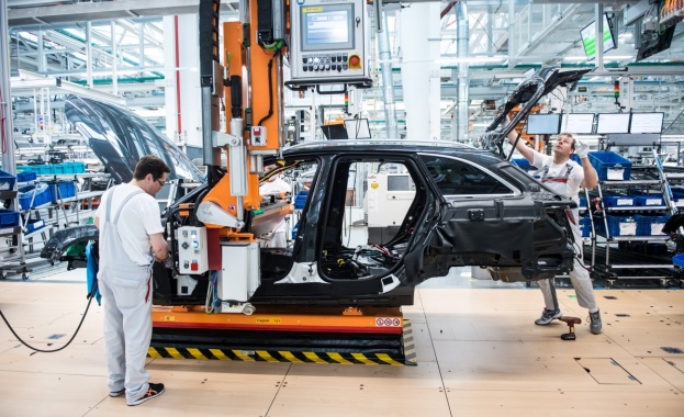 Германската автомобилна индустрия се опасява че въведените ограничения и задължителните