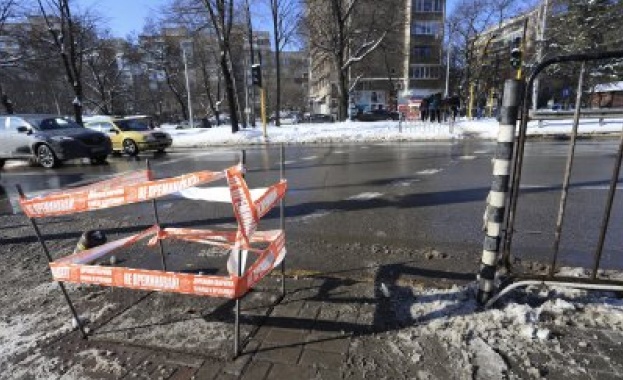 Пет преместваеми обекта на бул Академик Иван Гешов в района