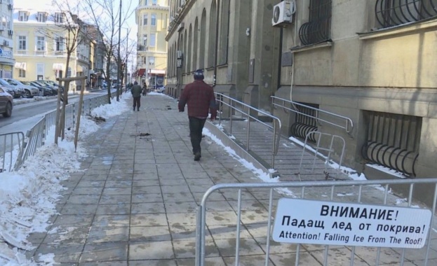 Жена e откарана в болница след като e ударена от