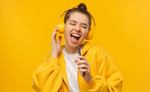 Попът от 80 те години на миналия век е музикалният жанр