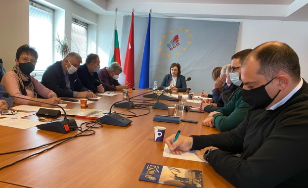 БСП е първата партия с готови листи за парламентарните избори