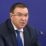 Костадин Ангелов: Натъпкани сме като сардели, не се спазват никакви правила