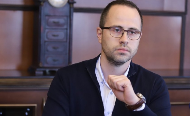 Кметът на район Триадица Димитър Божилов представя позицията на районната