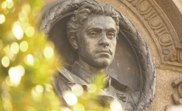 На 19 февруари българският народ се прекланя пред делото на