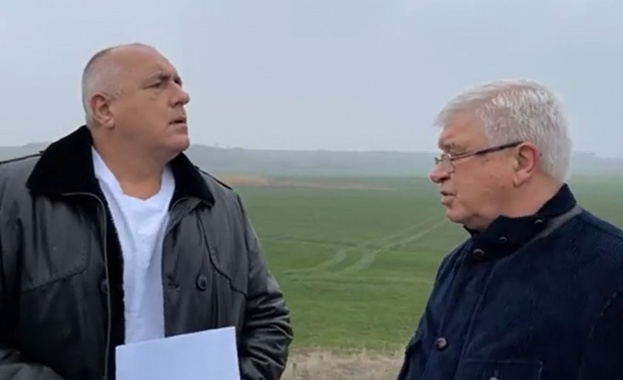 Ние сме единствената държава която по време на пандемия повишава