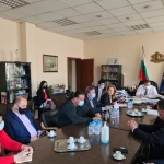 Николова: Заведенията отварят от 1 март при 50% заетост