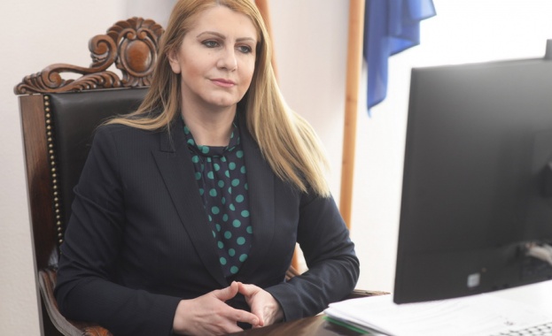Министърът на правосъдието Десислава Ахладова проведе днес работна среща с