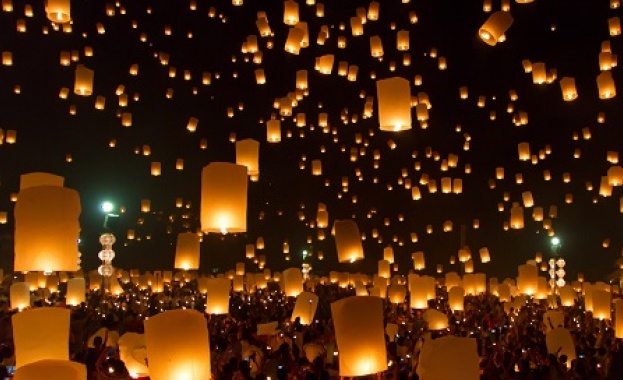 Без пищност, но с креативност на Фестивала на фенерите в Китай