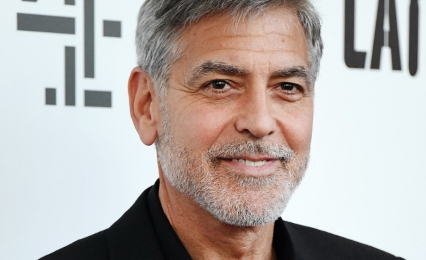 Носителят на награда Оскар Джордж Клуни призова холивудските студиа да