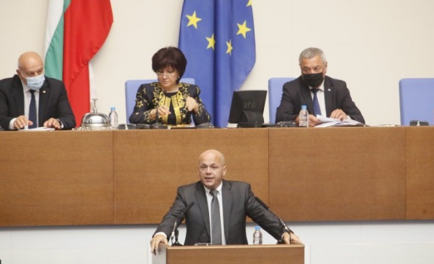 Истинският журналист трябва да е в опозиция на властта това