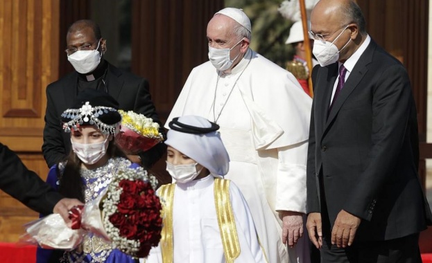 Папа Франциск подкрепи отказа от патенти за коронавирусна ваксина с