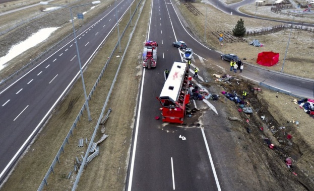 6-има загинали и 40 ранени при катастрофа на украински автобус в Полша