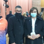 Корнелия Нинова връчи електронни карти на нови членове от Благоевградска област
