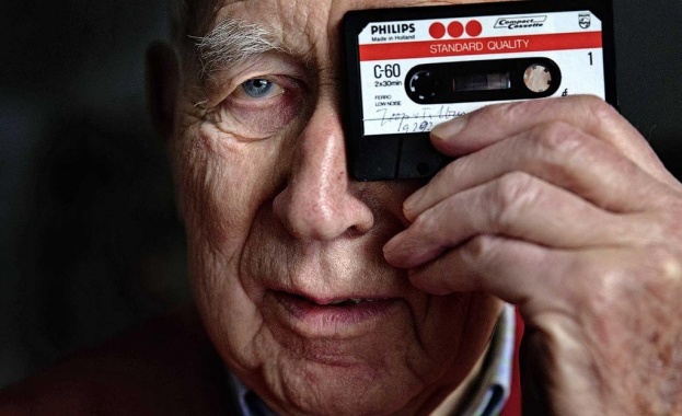 Почина изобретателят на аудиокасетите Лу Отенс