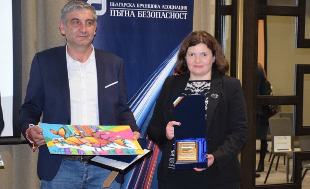 До 2 години България ще има цялостна електронна система за