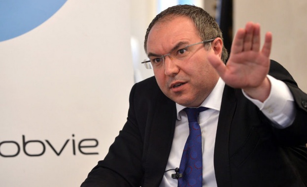 Вчера министърът на здравеопазването и водач на листите за народни