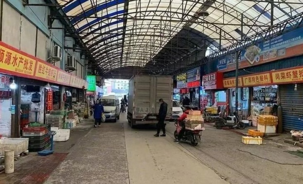 Разпространението на коронавируса от хранителния пазар в Ухан все още