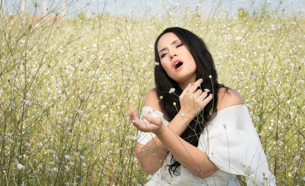 Звездното сопрано Соня Йончева представи новия си албум Rebirth