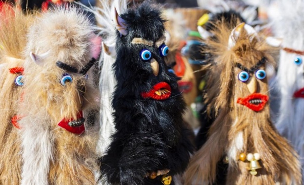 Пазителят на маските