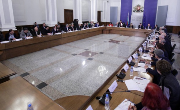 Националният съвет за тристранно сътрудничество ще проведе днес извънредно заседание