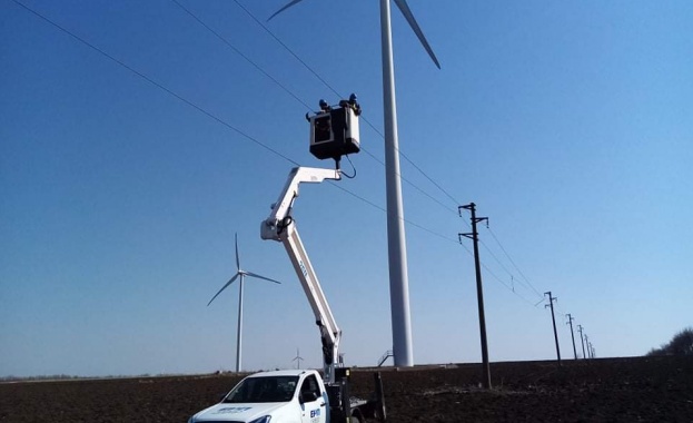 Обезопасяването е извършено в райони с ветропаркове и гнездящи прелетни