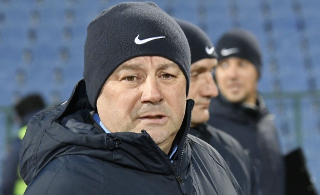 След като от сутринта информации свързват Славиша Стоянович с напускане