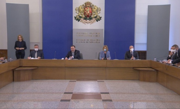 Ограничителни мерки срещу разпространението на коронавируса за срок от 10