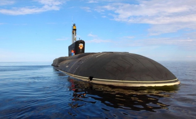 Стратегическата подводница Княз Олег от проекта Борей-А и две атомни