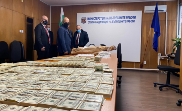 Съдът опроверга прокуратурата за фалшивите пари във ВУЗ и пусна