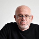 Бавно и подмолно обществото изпада в голяма криза