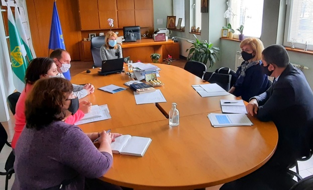 Като част от активната си програма за ефективно сътрудничество с