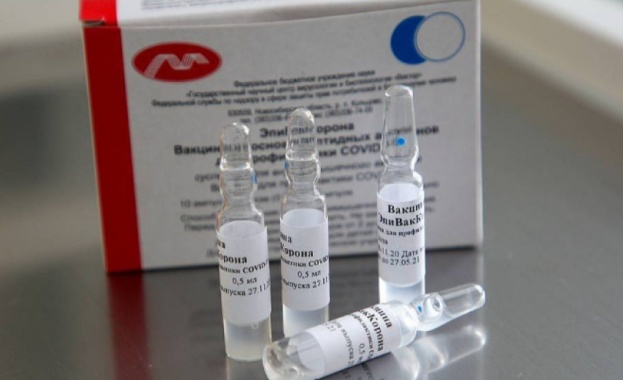 Руската ваксина срещу коронавируса „ЕпиВакКорона формира тройна имунна защита, съобщи