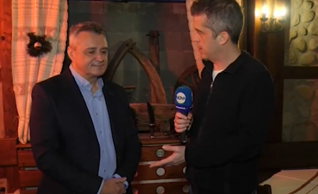 Човекът с когото ще ви срещнем в НИЩО ЛИЧНО намери