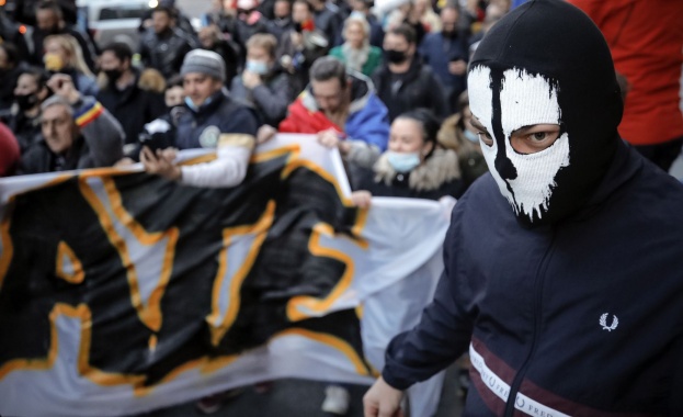 188 души са били отведени в полицията след снощния протест