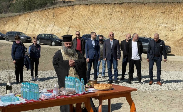 Министърът на околната среда и водите Емил Димитров откри рекултивираното