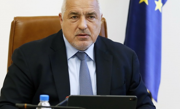 До май са осигурени всички плащания в условията на пандемия