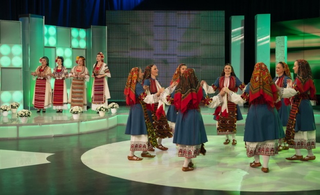 Тази събота 3 април водещите на фолклорното предаване Иде нашенската