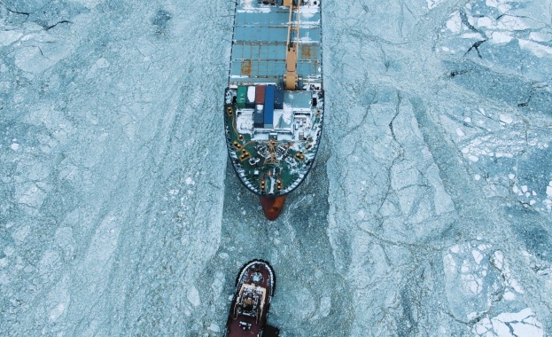 Финансовите загуби от блокирането на Суецкия канал от контейнеровоза Евър