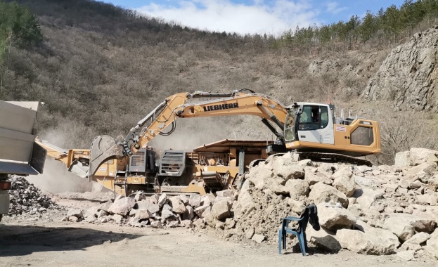 Огромен напредък има по изграждането на АМ Европа Най труден е
