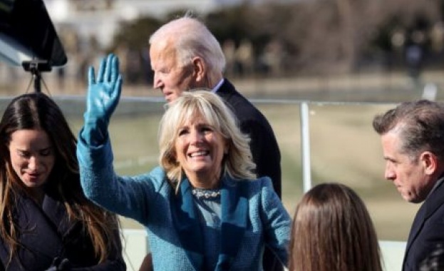 Репортерите които пътуват с първата дама на САЩ Джил Байдън